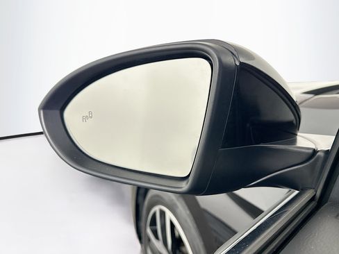 Used 2025 Volkswagen Jetta SE FWD image 16
