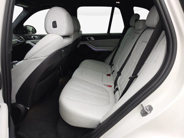 Used 2023 BMW X5 xDrive45e AWD/4WD image 11