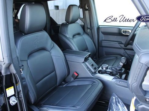 New 2025 Ford Bronco Outer Banks image 7