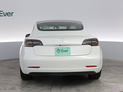 Used 2023 Tesla Model 3 Standard Range image 13