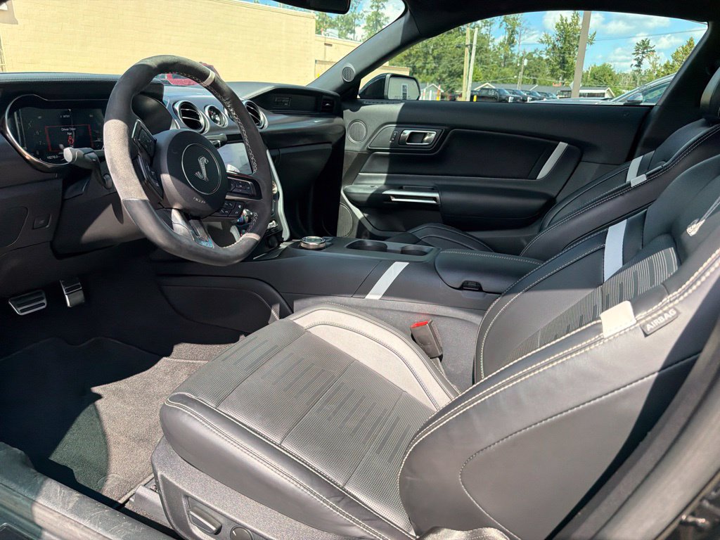 Used 2021 Ford Mustang Shelby GT500 w/ Technology Package RWD image 16