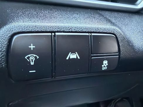 Used 2021 Hyundai Elantra SEL FWD image 31