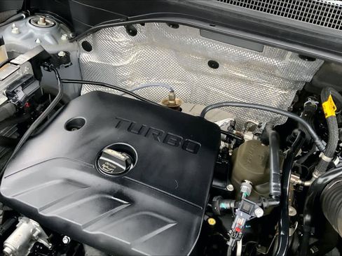 Used 2024 Buick Encore GX Sport Touring image 29