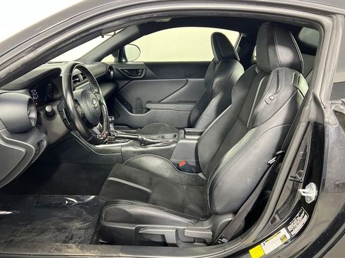 Used 2022 Toyota GR86 Premium image 13