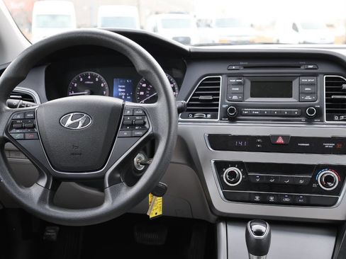 Used 2017 Hyundai Sonata SE w/ Cargo Package FWD image 21