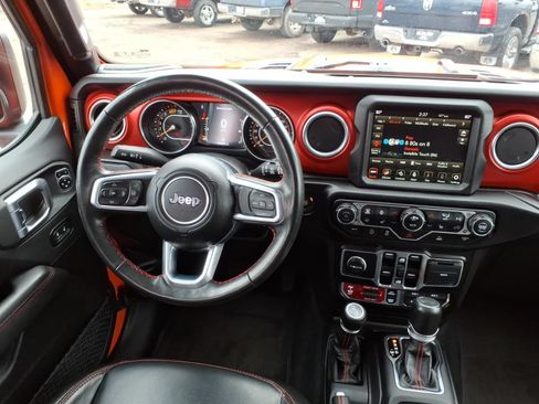 Used 2023 Jeep Wrangler Unlimited Rubicon w/ Xtreme 35 Tire Package AWD/4WD image 17