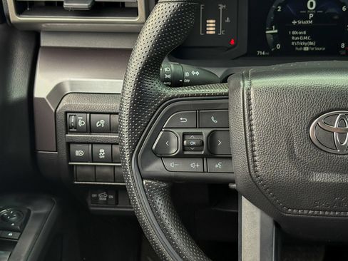 Used 2026 Toyota Tacoma SR5 AWD/4WD image 27