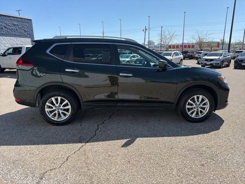 Used 2018 Nissan Rogue SV image 6
