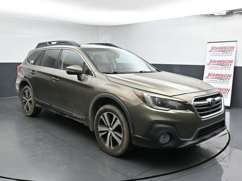 Used 2018 Subaru Outback 2.5i Limited image 2