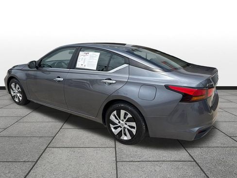 Used 2023 Nissan Altima 2.5 S FWD image 3