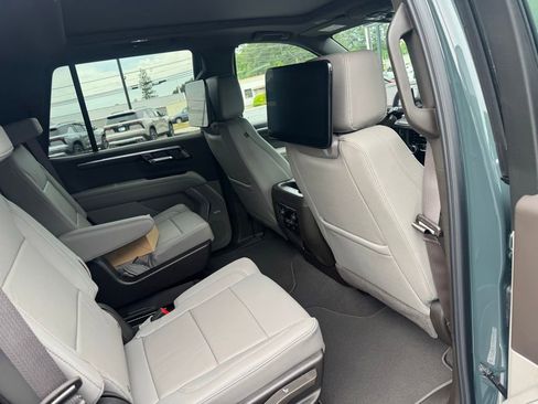 New 2026 Chevrolet Tahoe Z71 w/ Z71 Off-Road Package AWD/4WD image 11
