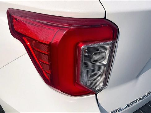 Certified 2023 Ford Explorer Platinum w/ Technology Package AWD/4WD image 30
