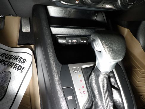 Used 2021 Kia Forte LXS FWD image 13