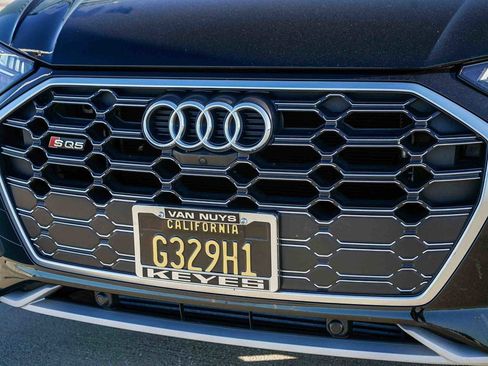 Used 2023 Audi SQ5 Prestige w/ Prestige Package image 8