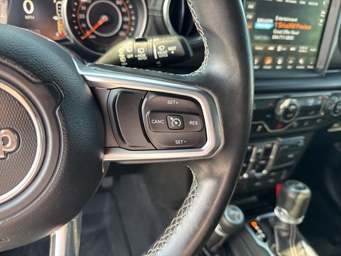 Used 2018 Jeep Wrangler Unlimited Sahara w/ Quick Order Package 24M Moab image 52