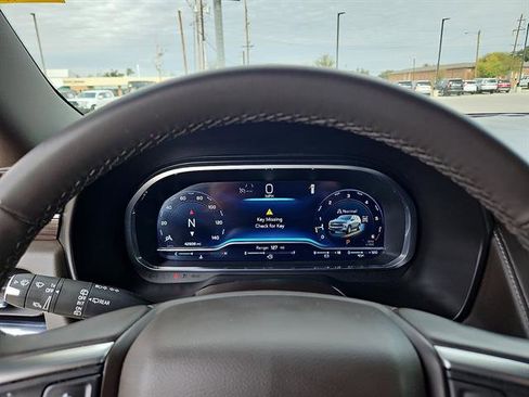 Used 2023 Chevrolet Tahoe Z71 image 16