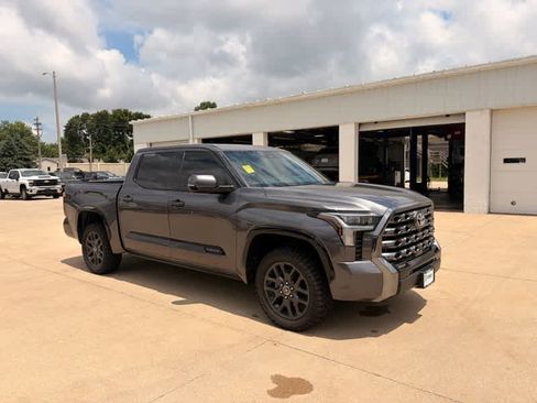 Used 2023 Toyota Tundra Platinum AWD/4WD image 1