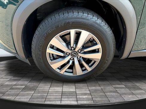 Used 2023 Nissan Pathfinder SL AWD/4WD image 37