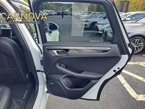 Used 2021 Porsche Macan S image 13