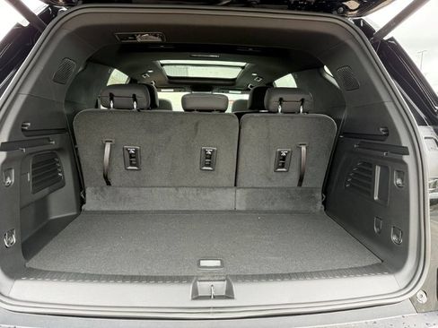 New 2026 Chevrolet Traverse LT w/ Sun and Wheel Package FWD image 18
