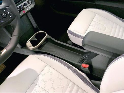 New 2026 MINI Cooper 2-Door Hardtop image 6