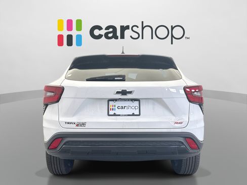 Used 2024 Chevrolet Trax RS FWD image 4