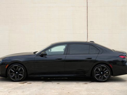 Used 2023 BMW 740i w/ Executive Package RWD image 61