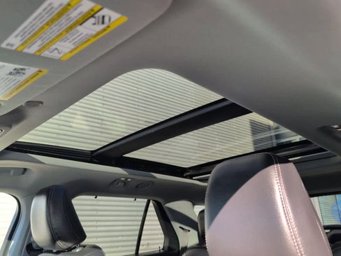 Used 2023 Ford Explorer Limited w/ Limited Technology Package image 19