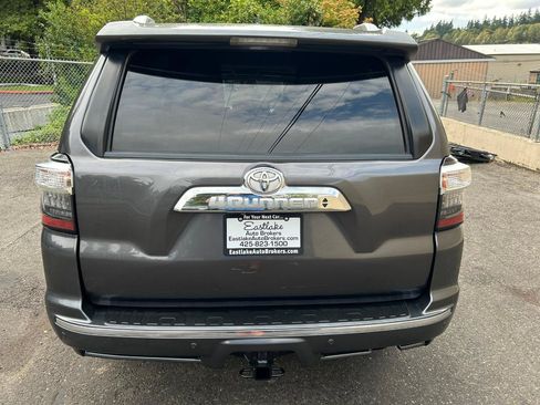 Used 2017 Toyota 4Runner Limited AWD/4WD image 6