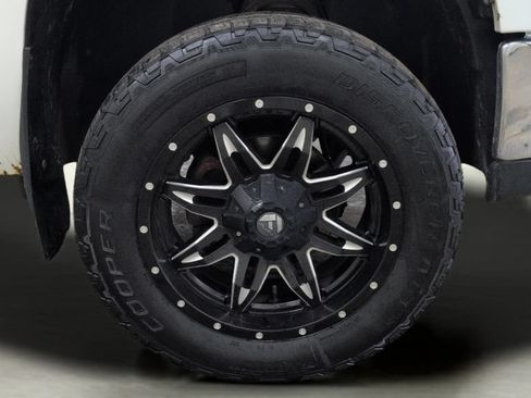 Used 2011 GMC Sierra 1500 SLE w/ Power Tech Package AWD/4WD image 27