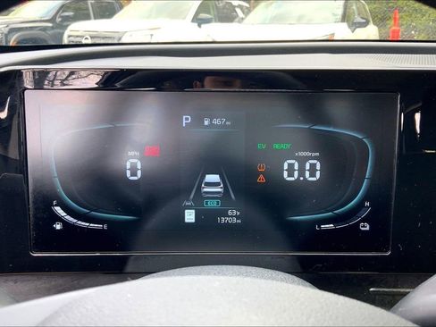 Used 2025 Kia Sportage LX image 10