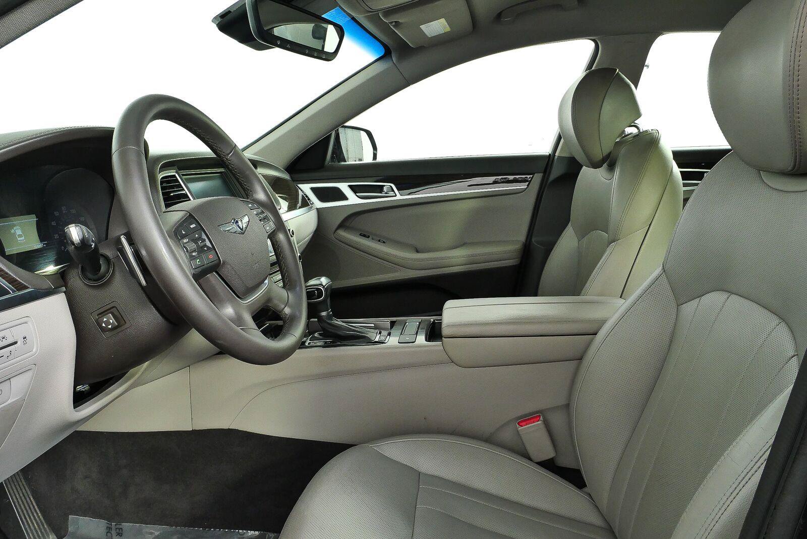 Used 2018 Genesis G80 3.8 RWD image 6