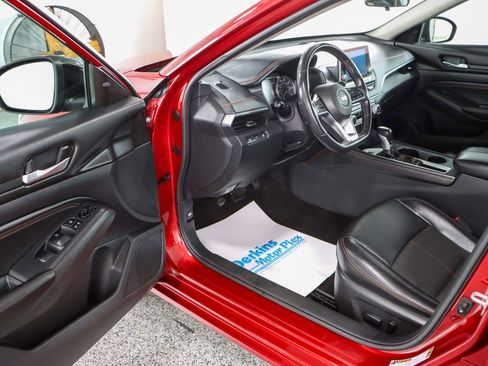 Used 2020 Nissan Altima 2.5 SR image 3