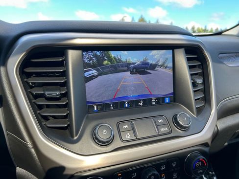 Used 2023 GMC Acadia Denali w/ Denali Ultimate Package AWD/4WD image 34