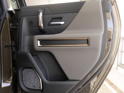 Used 2025 GMC Hummer EV 3X AWD/4WD image 22