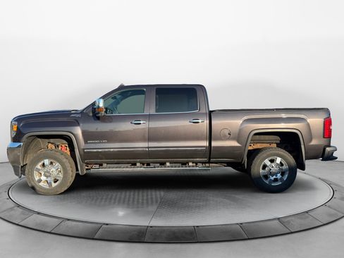 Used 2015 GMC Sierra 2500 SLT w/ Duramax Plus Package AWD/4WD image 3