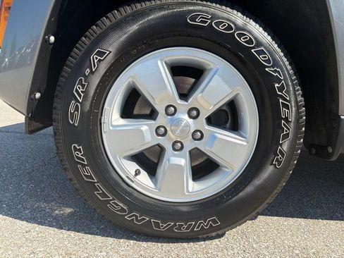 Used 2012 Jeep Liberty Sport w/ Popular Equipment Group AWD/4WD image 34
