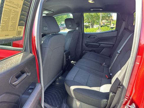 Used 2024 Chevrolet Colorado Trail Boss w/ Technology Package image 31