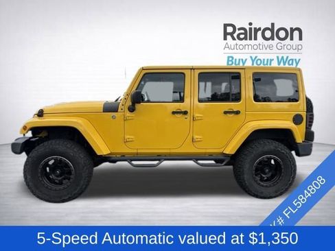 Used 2015 Jeep Wrangler Unlimited Sahara AWD/4WD image 4