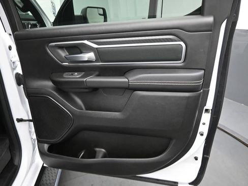 Used 2025 RAM 1500 Big Horn AWD/4WD image 23