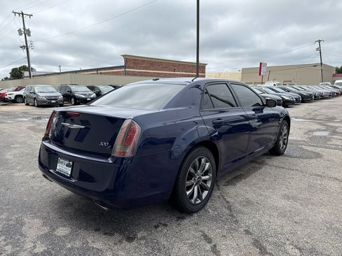 Used 2014 Chrysler 300 S image 6