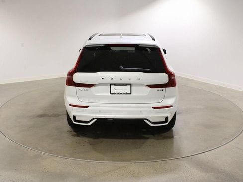 Used 2026 Volvo XC60 B5 Plus w/ Climate Package AWD/4WD image 4