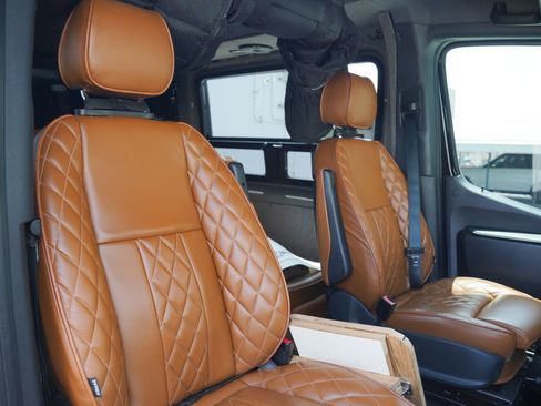 Used 2022 Mercedes-Benz Sprinter 2500 image 47