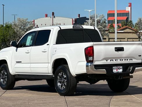 Certified 2019 Toyota Tacoma SR5 image 7