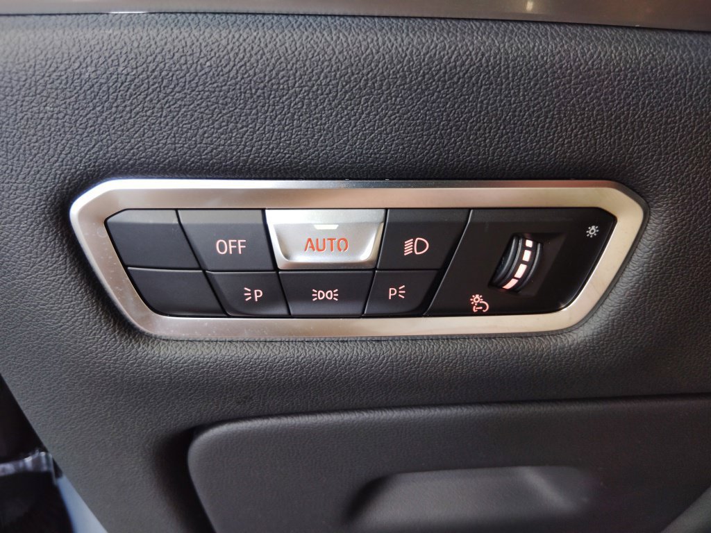 Used 2023 BMW X7 xDrive40i w/ Premium Package AWD/4WD image 20