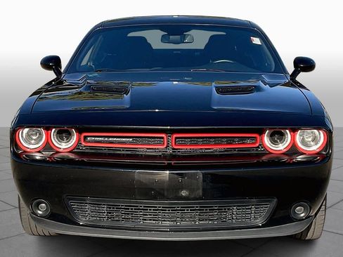 Certified 2023 Dodge Challenger SXT image 3