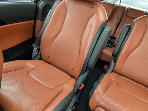 Used 2024 Kia Carnival SX Prestige FWD image 12