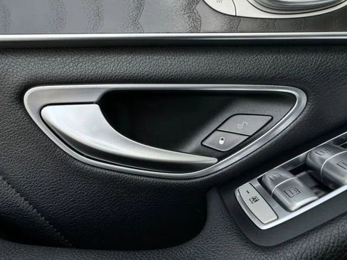 Used 2015 Mercedes-Benz C 300 4MATIC Sedan image 43