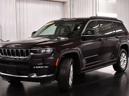 Used 2023 Jeep Grand Cherokee L Limited AWD/4WD image 3