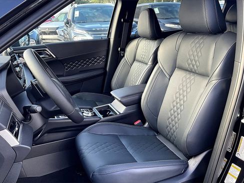 New 2025 Mitsubishi Outlander SEL Black Edition image 9